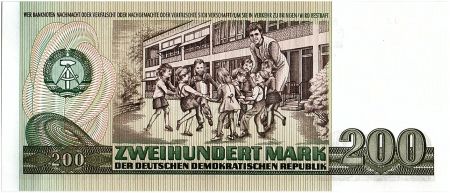 Allemagne (RDA) 200 Mark Famille et dance d\' enfants - 1985